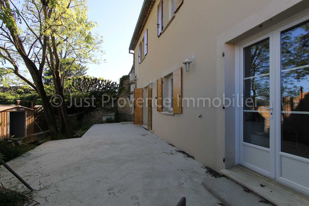 Agence immobilière de JUST PROVENCE IMMOBILIER Caromb