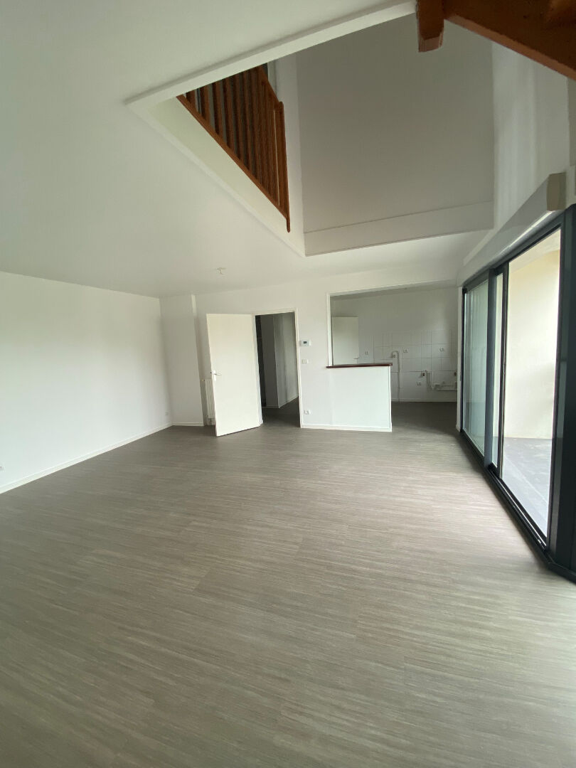 Photo Appartement hyper centre Douvres La Délivrande - T4 DUPLEX balcon image 3/6