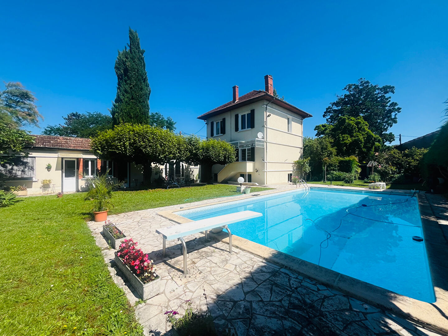 Agence immobilière de KRYS IMMO Villeneuve sur lot - KRYS' IMMO