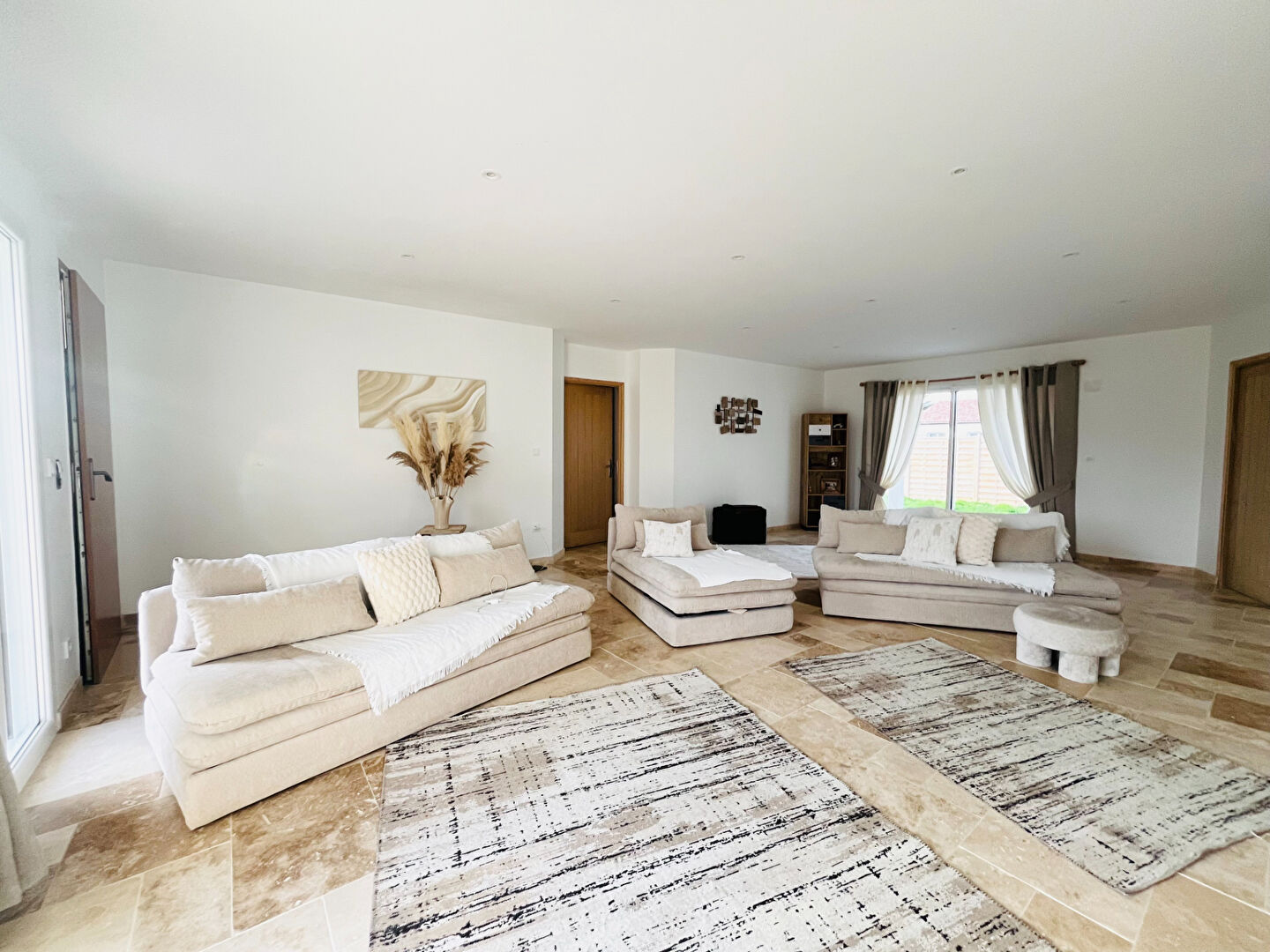 Photo A Bias, maison neuve de plain pied avec jardin et garage image 2/6