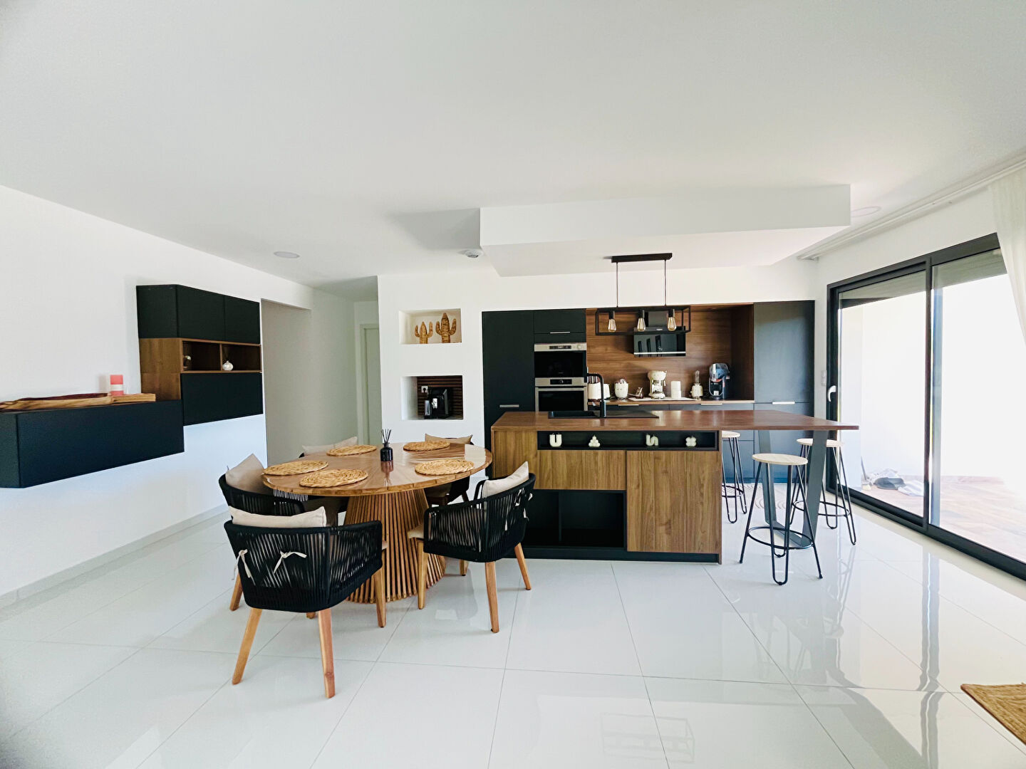 Photo Villeneuve / Lot, maison neuve contemporaine avec piscine et garage image 5/6