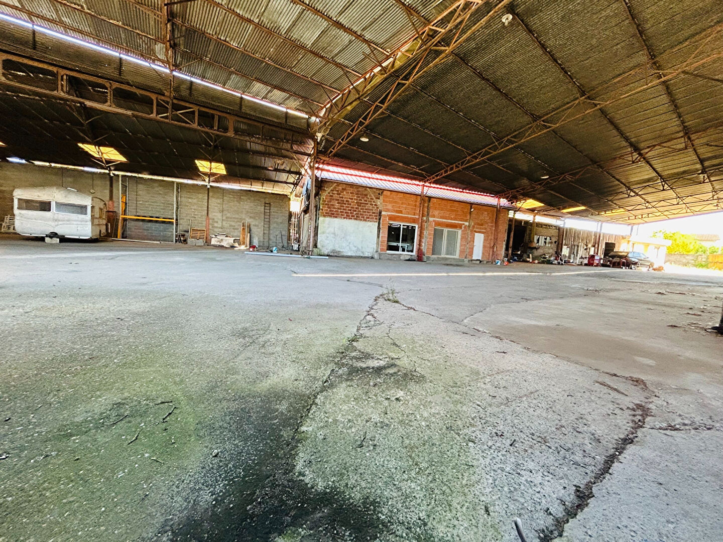 Photo À Villeneuve-sur-Lot, proche des commodités Maison avec entrepôt image 4/6