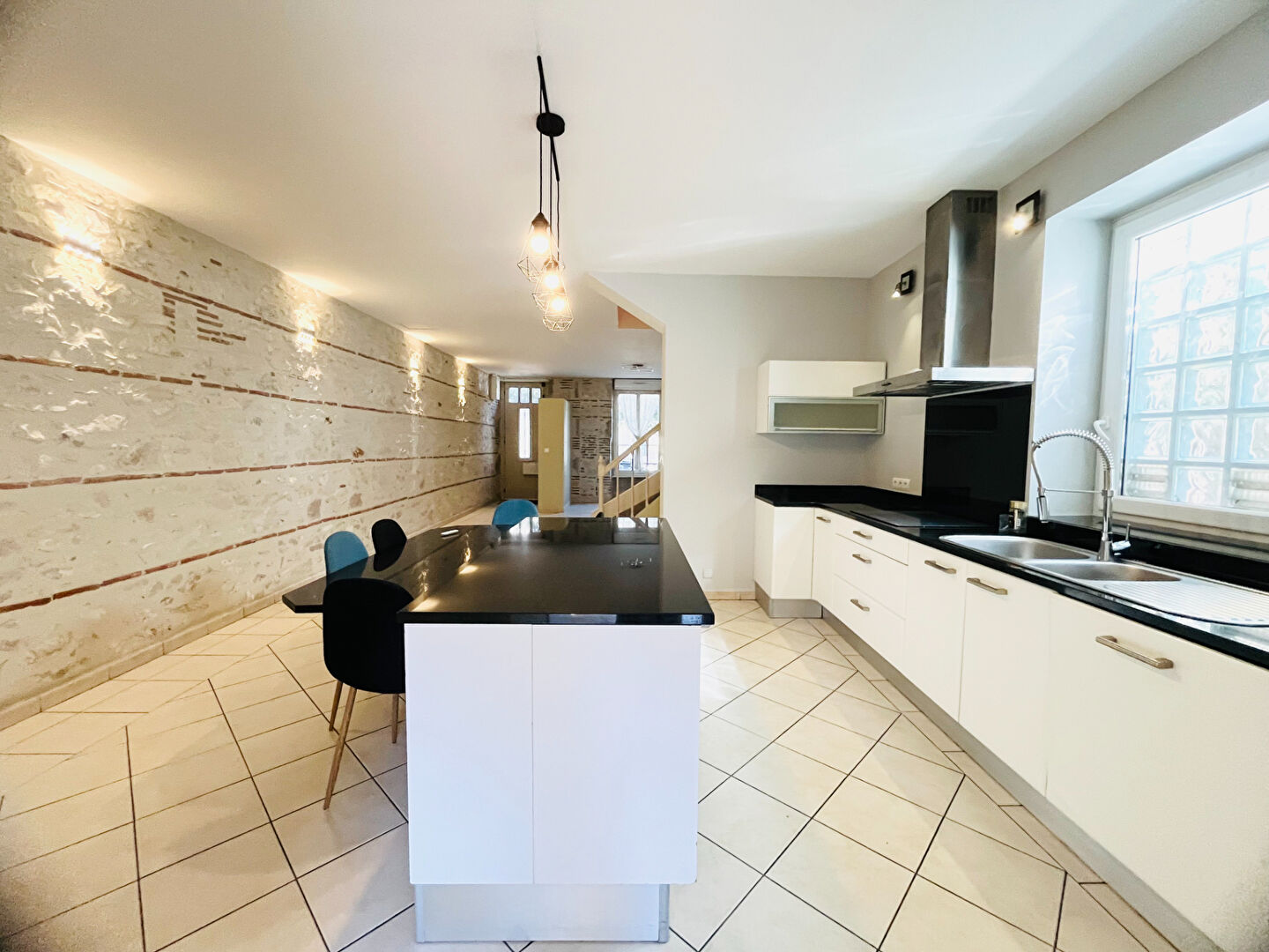 Photo Villeneuve sur Lot, charmante maison de ville avec cour image 2/6