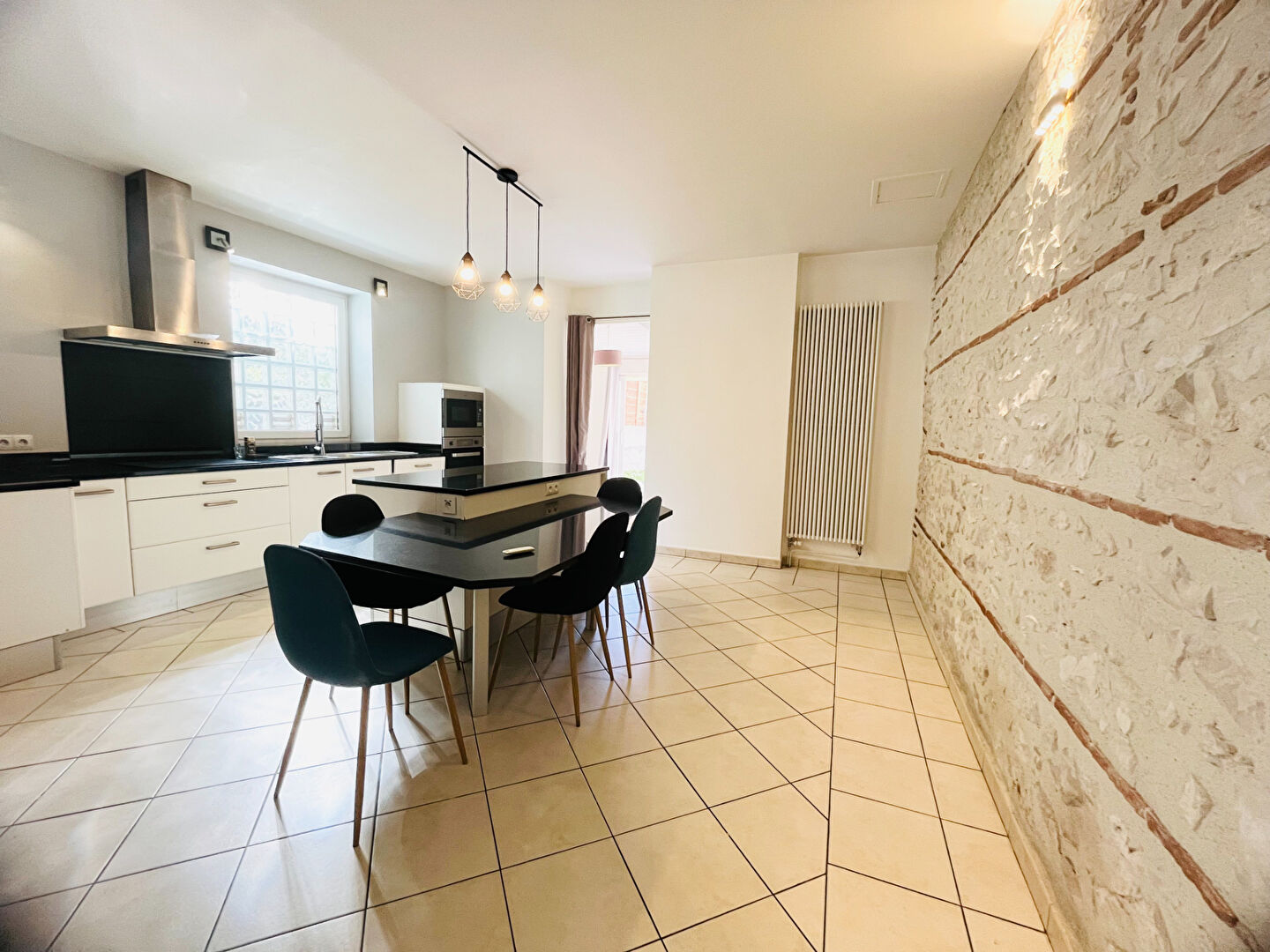 Photo Villeneuve sur Lot, charmante maison de ville avec cour image 4/6