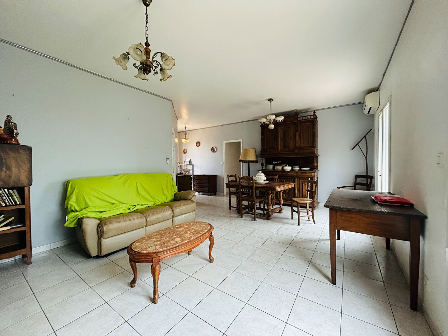 Photo Maison de plain-pied à Casseneuil avec hangar sur une parcelle de 2,83 hectares. image 5/6