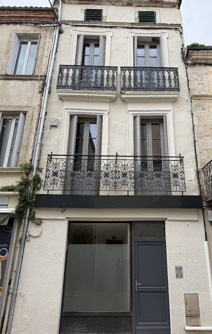 Immeuble au coeur du centre ville de Villeneuve/Lot à saisir