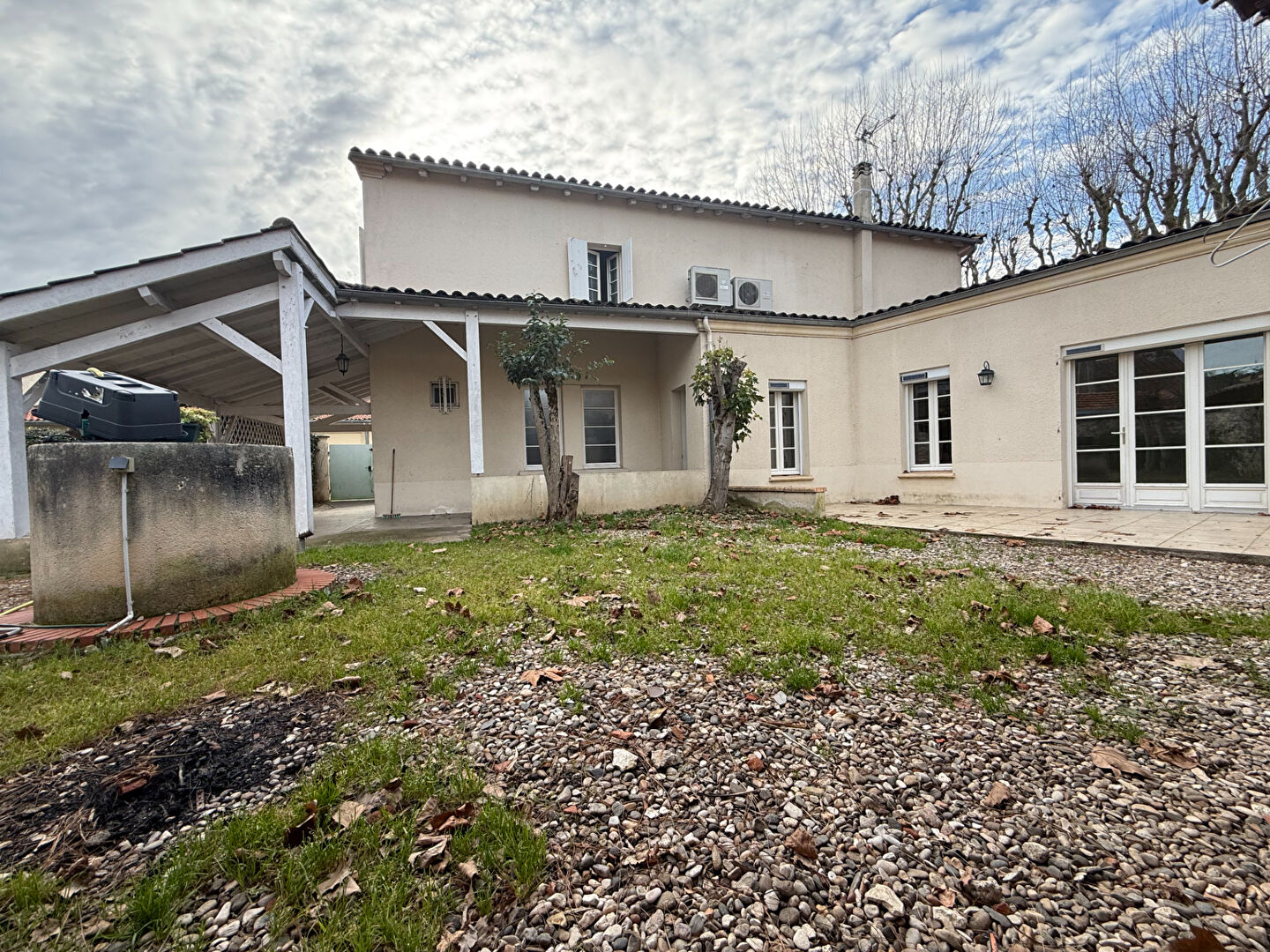Maison avec annexe indépendante, usage mixte possible, à Villeneuve-sur-Lot