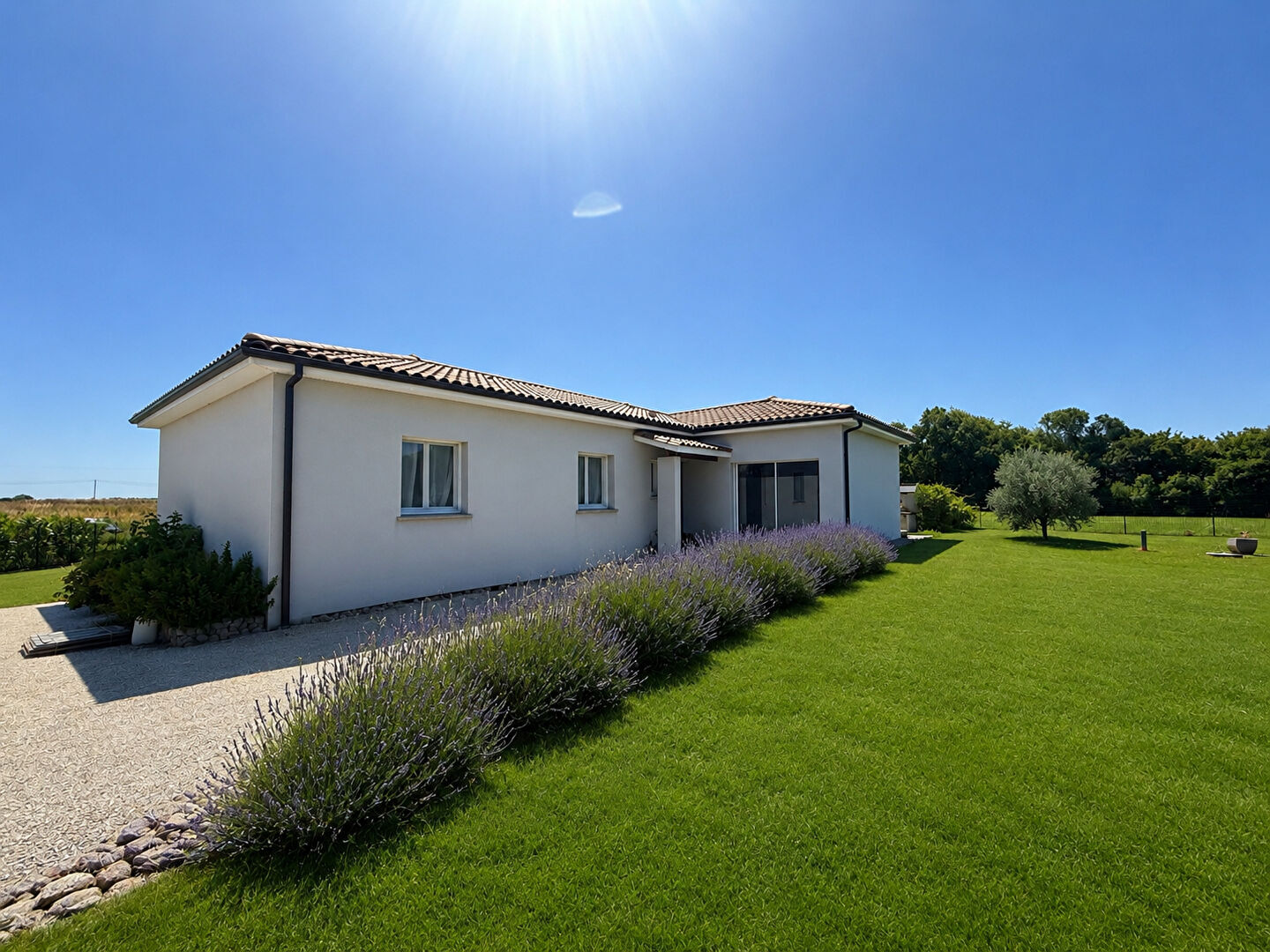 Cauzac - Maison contemporaine de plain-pied dans un cadre privilégié