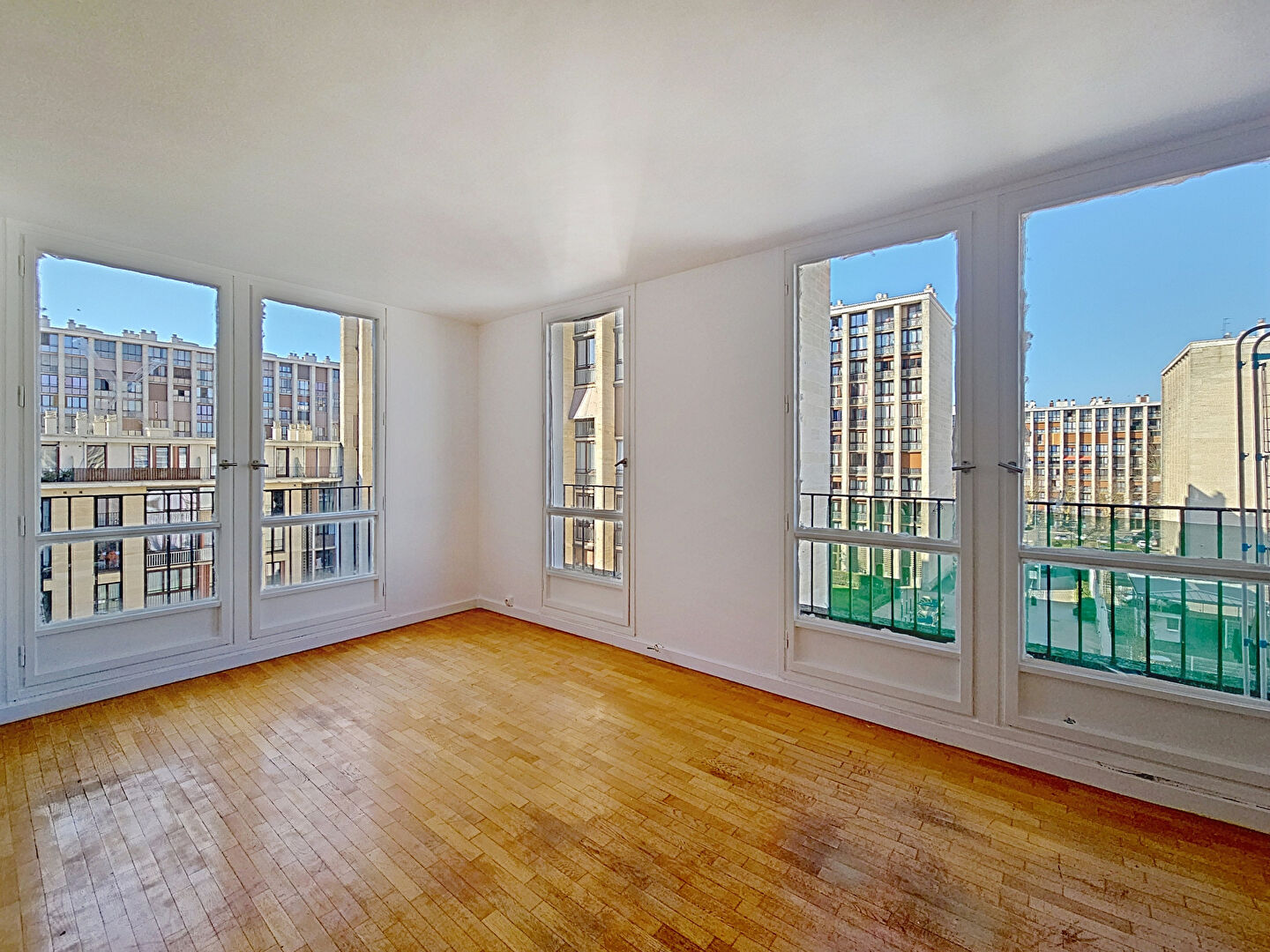 Agence immobilière de KSI IMMO - L'HAY LES ROSES L'hay les roses - KSI IMMO - L'HAY LES ROSES