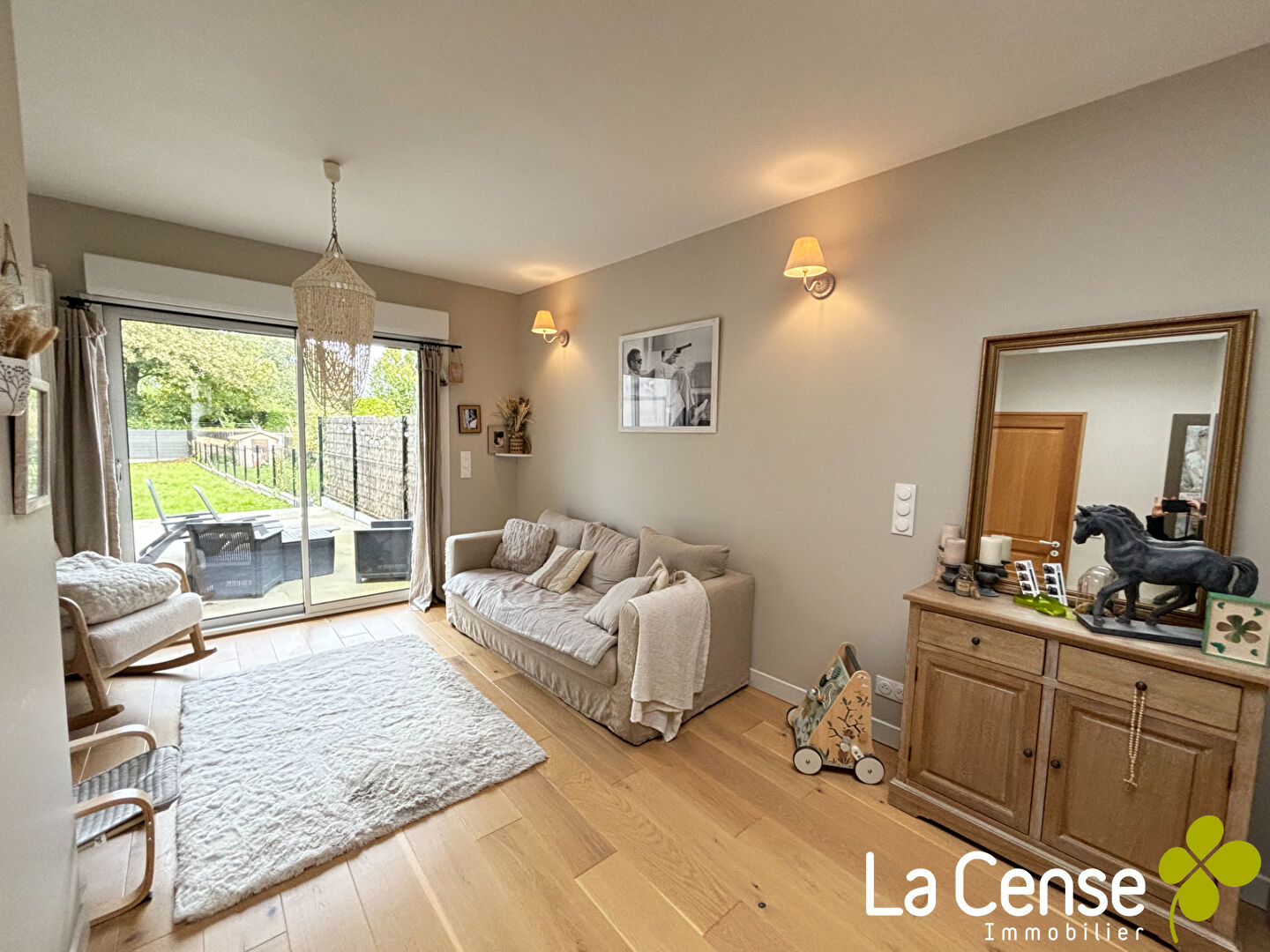 Photo Belle maison ancienne rénovée de 90m² - 3 chambres / jardin image 2/6