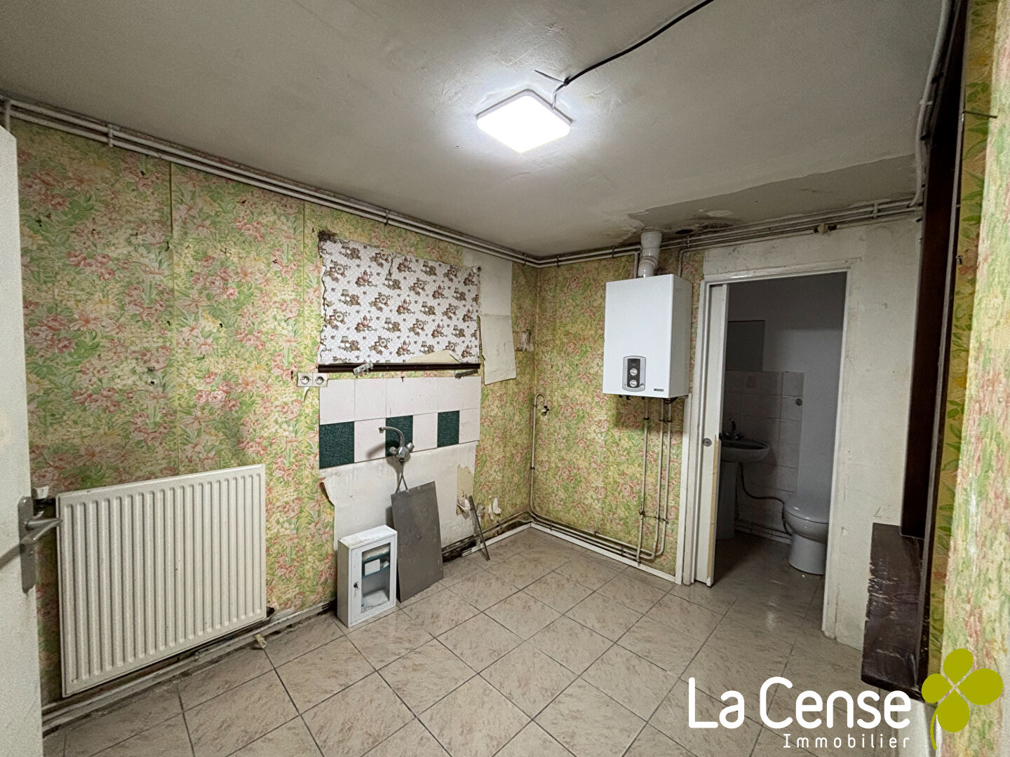 Photo Maison à rénover avec cour image 3/5