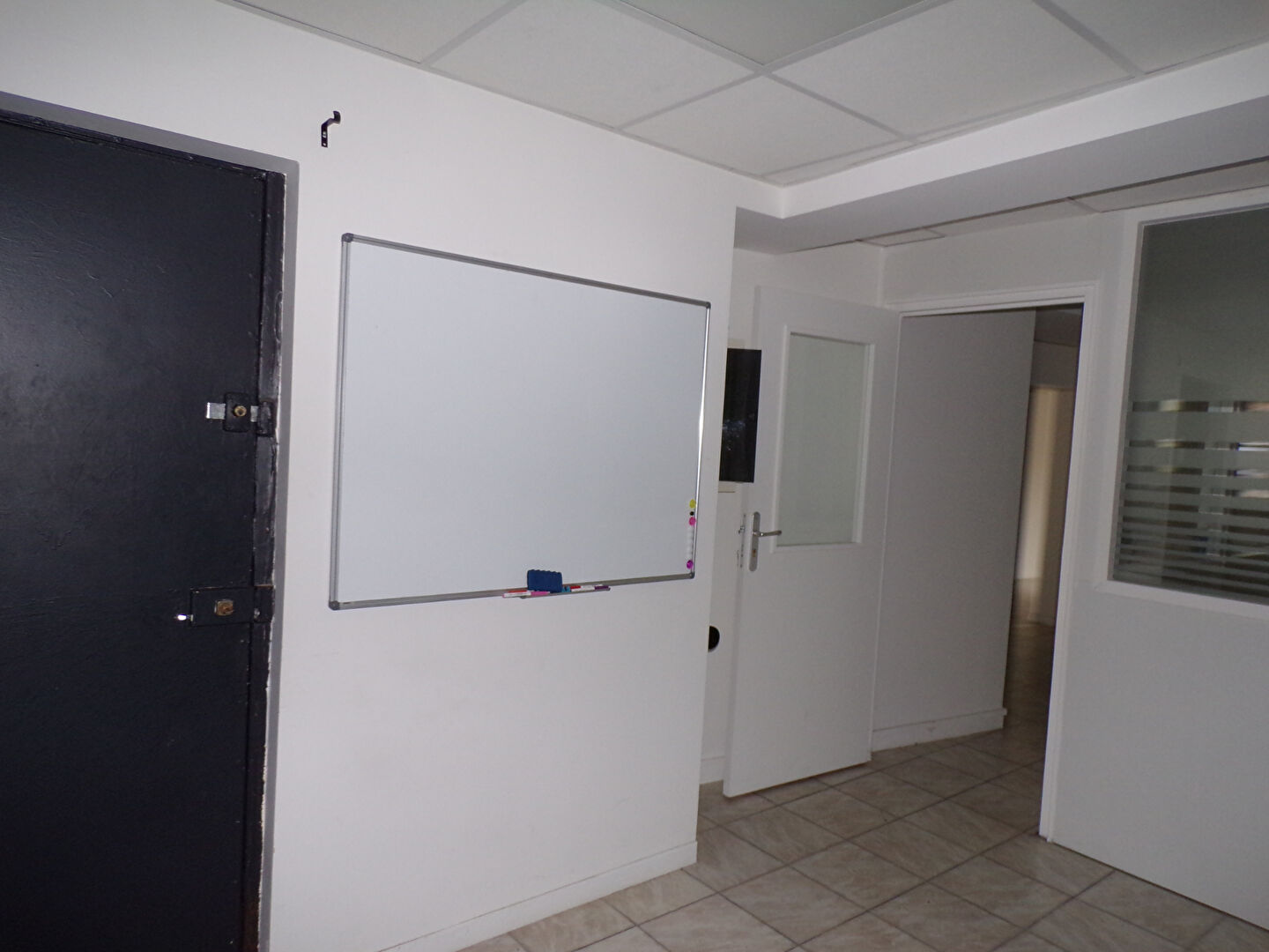 Photo LOCAL COMMERCIAL CENTRE VILLE DE DAMMARTIN EN GOELE image 3/6