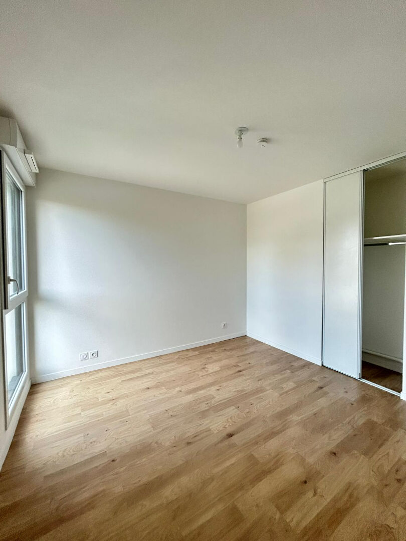 Photo Appartement Orleans 2 pièce(s) 41.59 m2 image 2/6