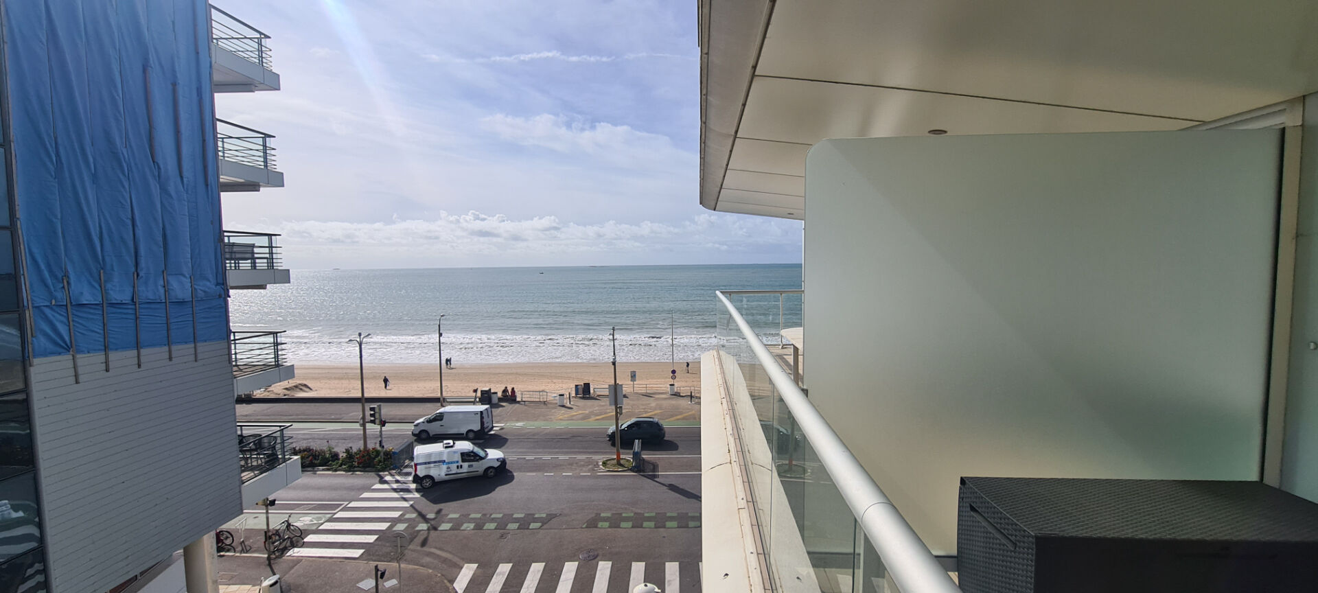 LA BAULE PROCHE AVENUE DE GAULLE, T2 MEUBLÉ AVEC VUE MER DE CÔTÉ
