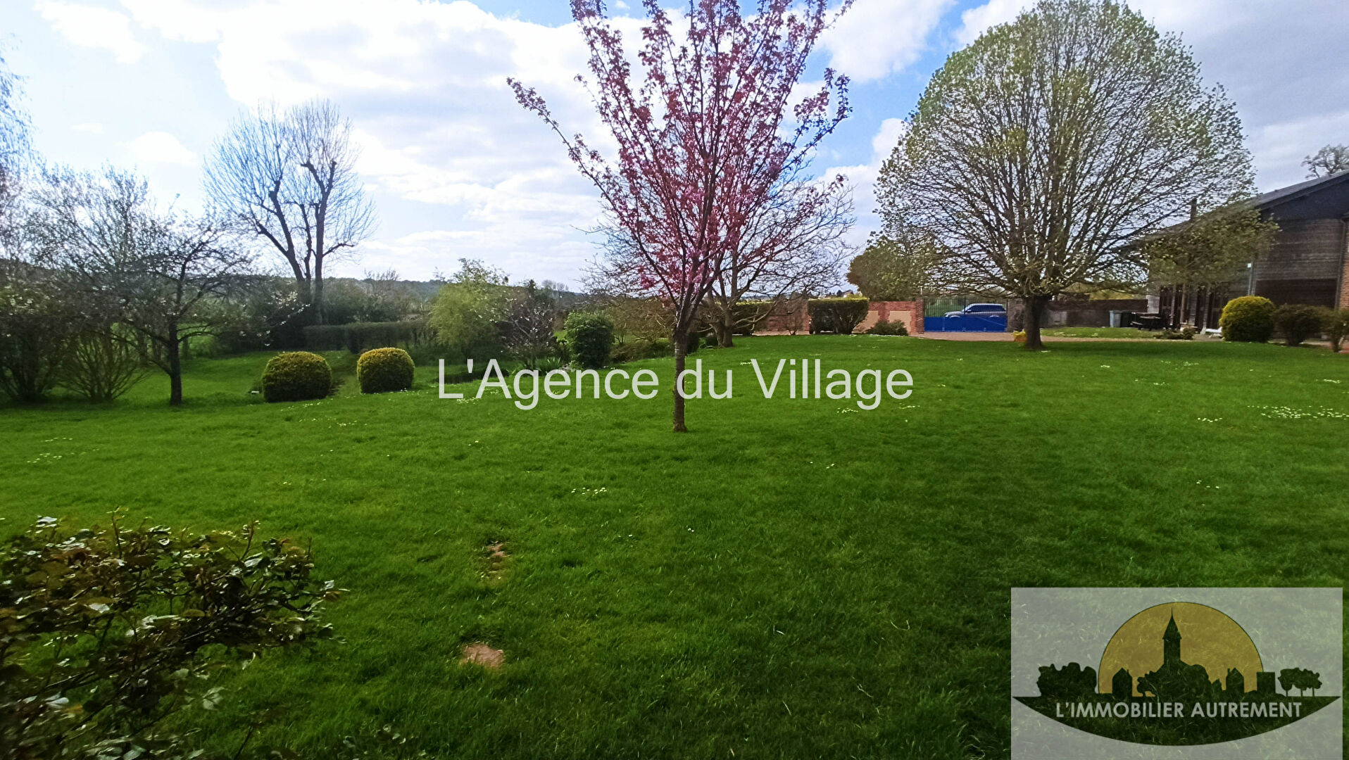 Photo Maison Auneuil 10 pièce(s) 217.53 m2 image 3/6