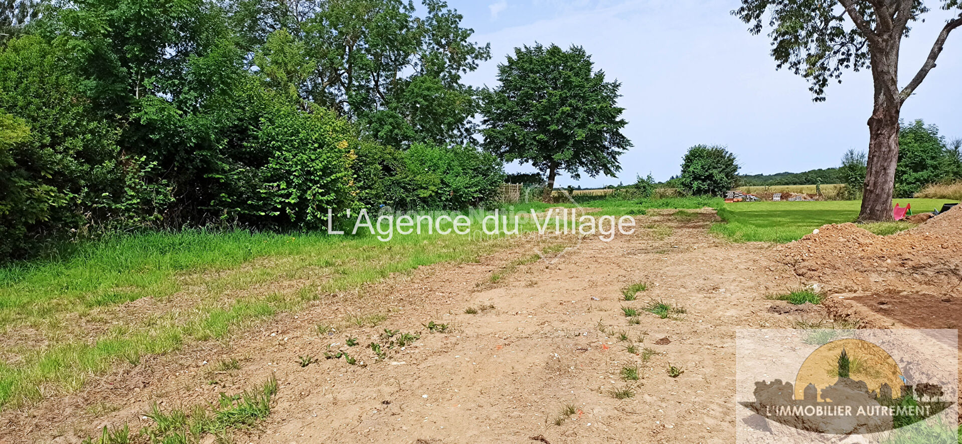 Terrain Sainte Genevieve 1066 m2