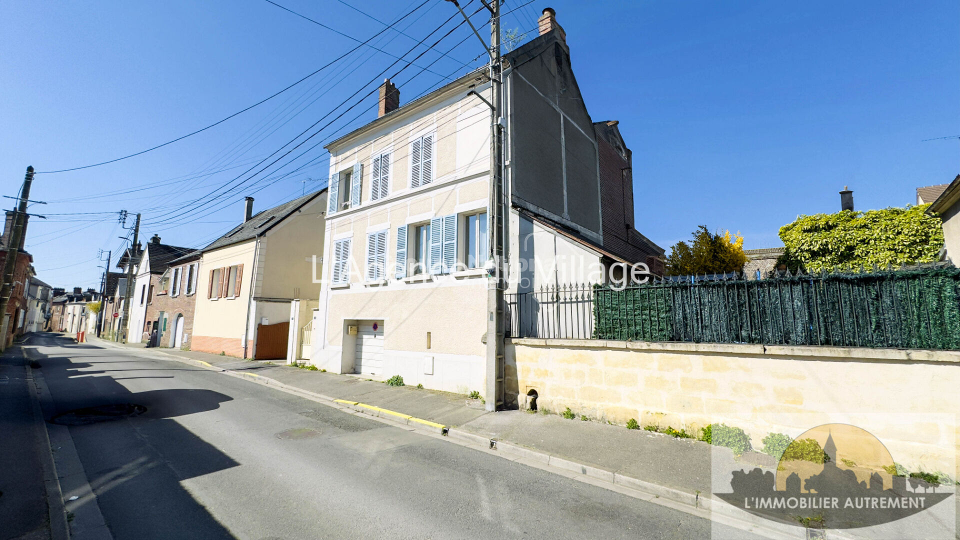 Maison Meru 8 pièce(s) 161 m2