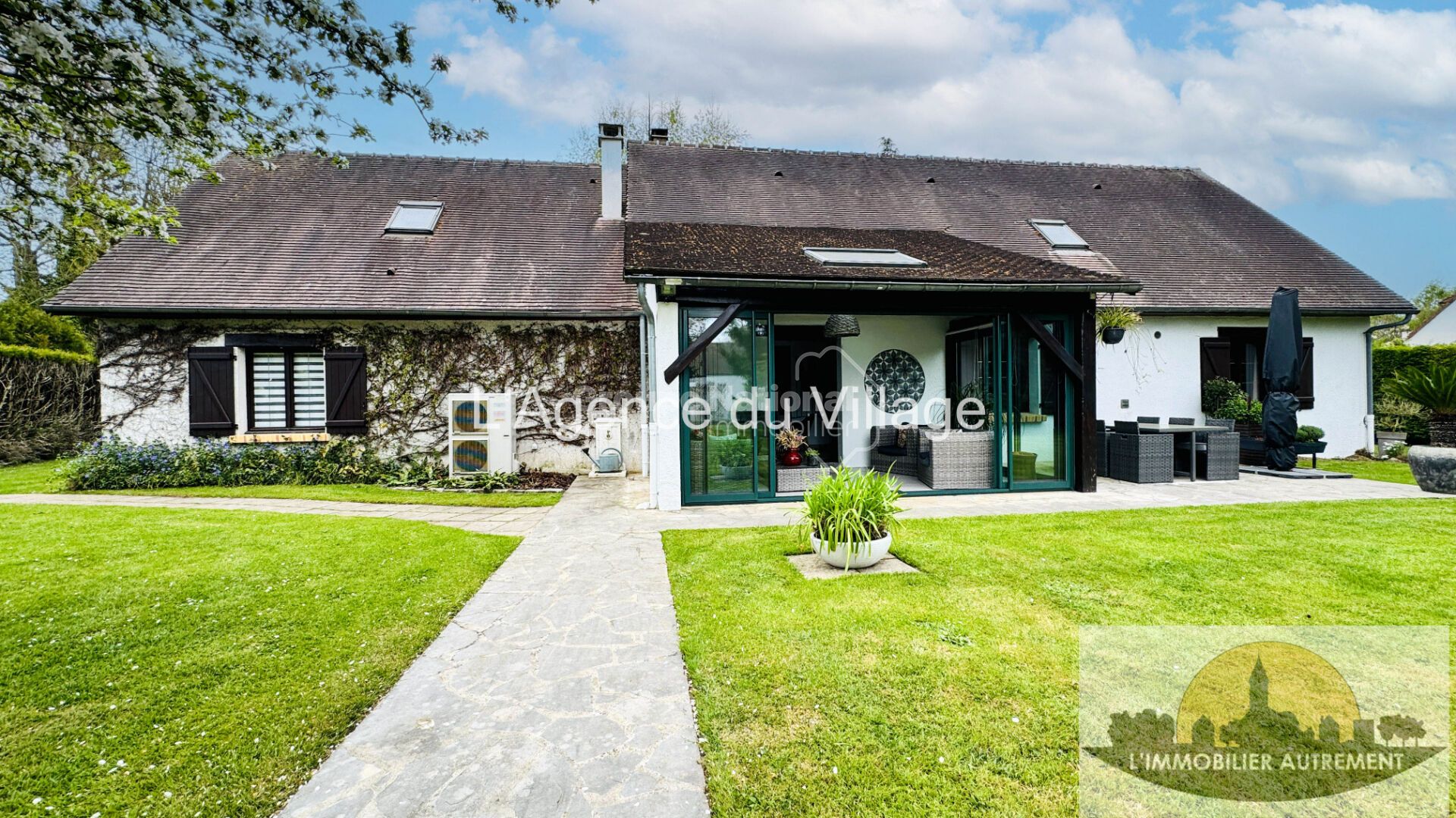 Photo Maison Bornel 11 pièce(s) 191 m2 image 3/6