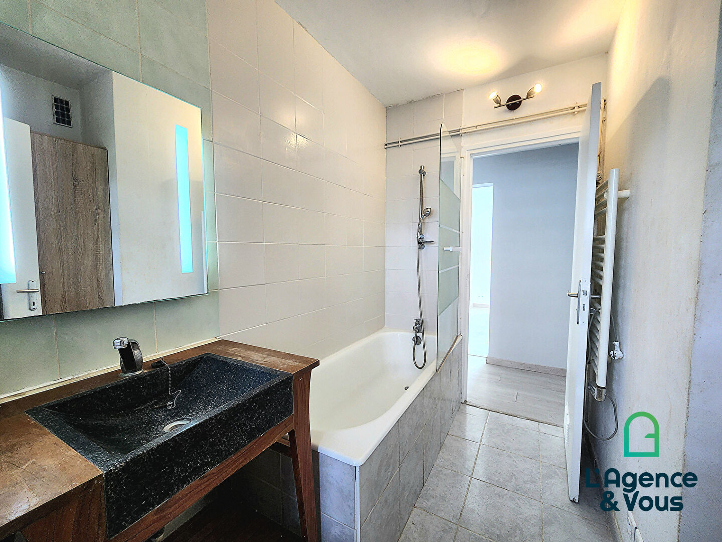 Photo Appartement Lorient deux chambres - place de parking image 4/4