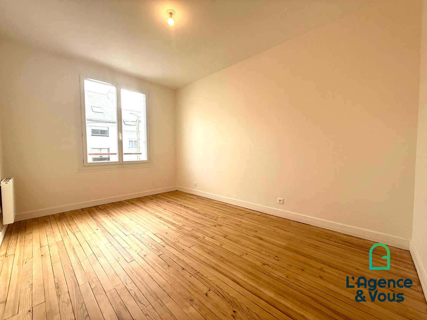 Photo LORIENT - PROCHE CENTRE - APPARTEMENT - CAVE - COUR image 3/4