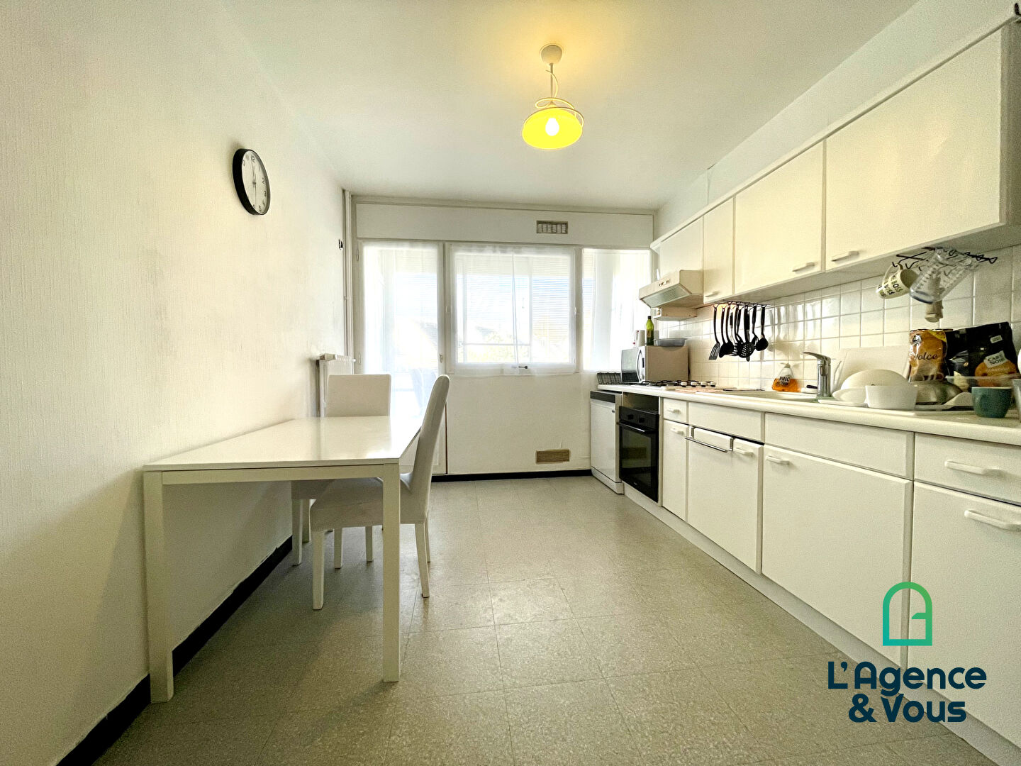 EXCLUSIVITÉ LORIENT APPARTEMENT TYPE 3 AVEC BALCON ASCENSEUR PARKING ET CAVE