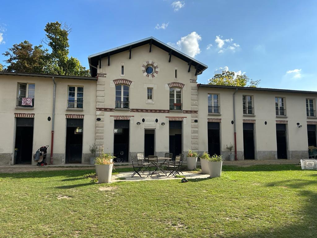 VENTE : maison 45 pièces (404 m² Carrez) à CHANTILLY GOUVIEUX