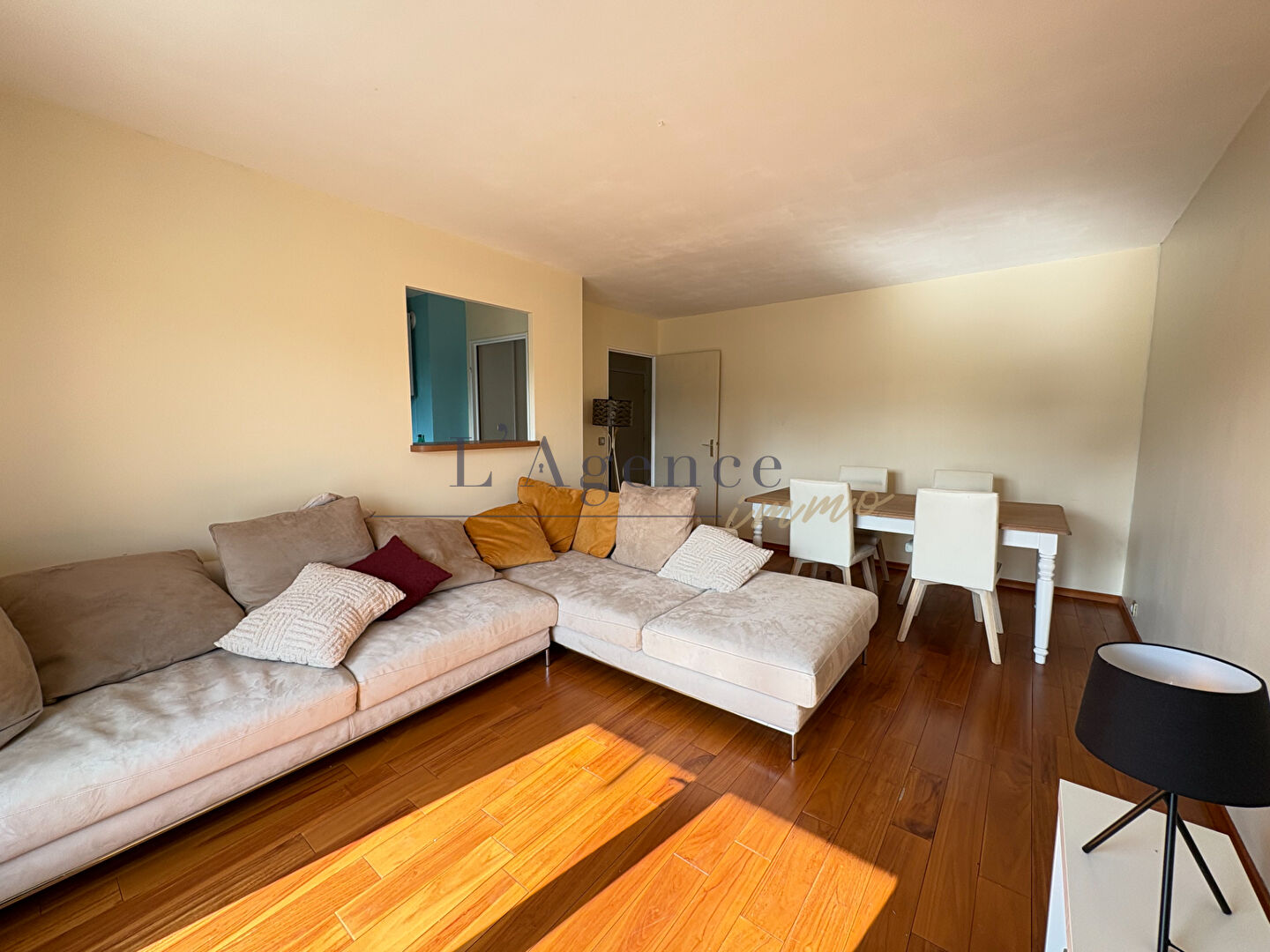 Photo Appartement  3 pièce(s) 65 m2 image 3/6