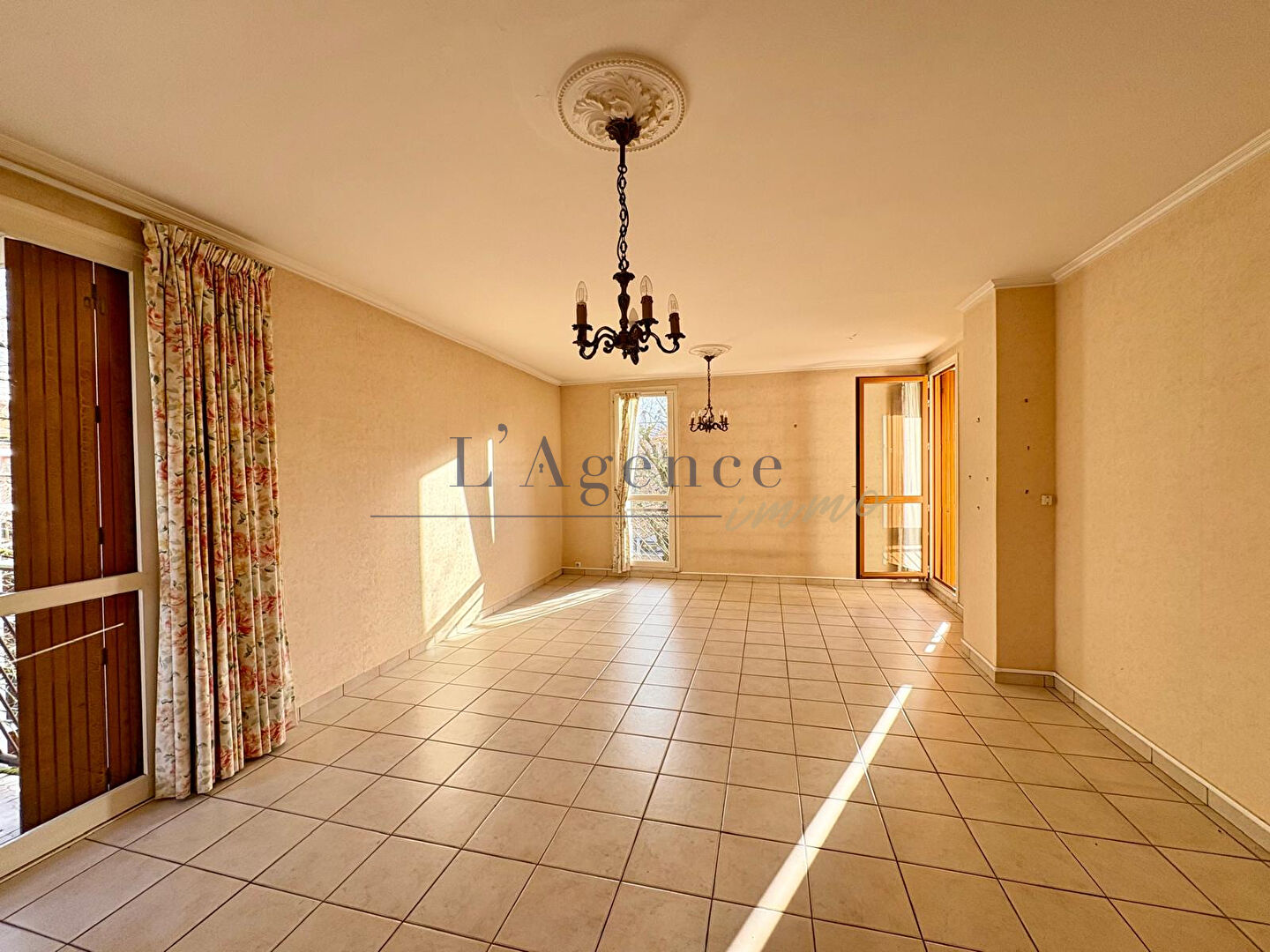 Photo CHANTILLY Appartement  3 pièce(s) 69 m² image 3/6