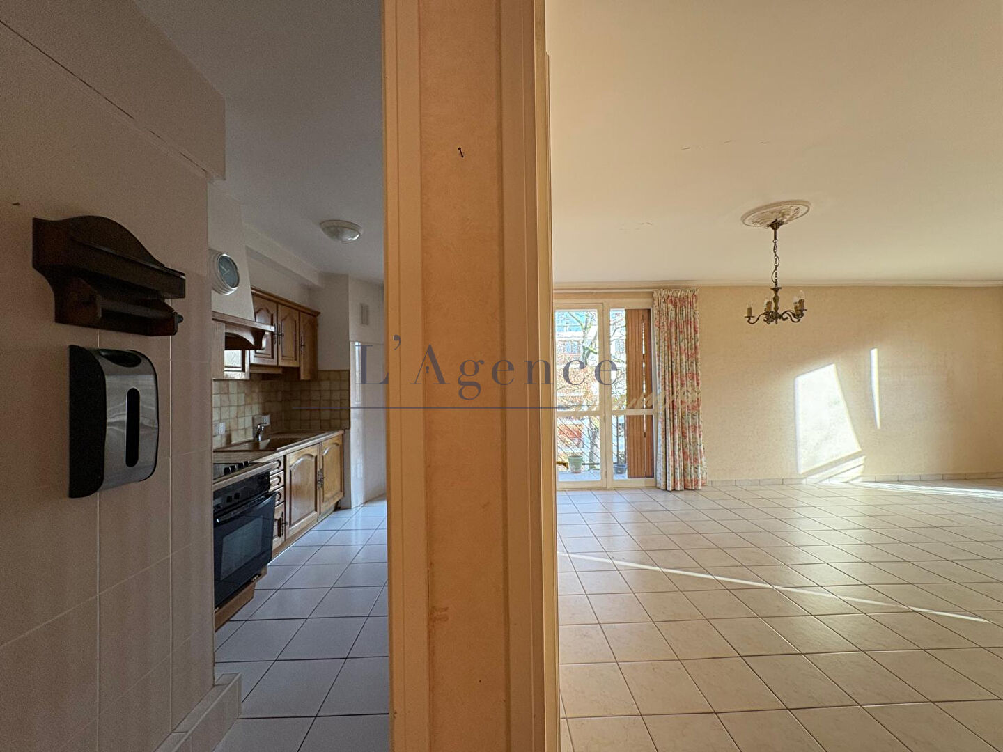 Photo CHANTILLY Appartement  3 pièce(s) 69 m² image 4/6