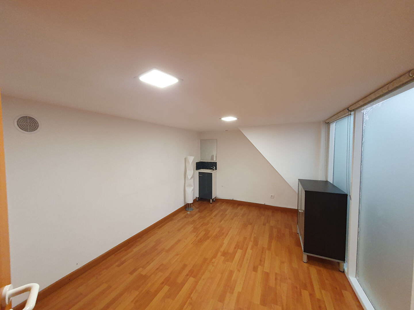 Photo A louer Bureau pour professionnel de12.80 m² secteur La Croix Rouge  13013 Marseille image 2/5