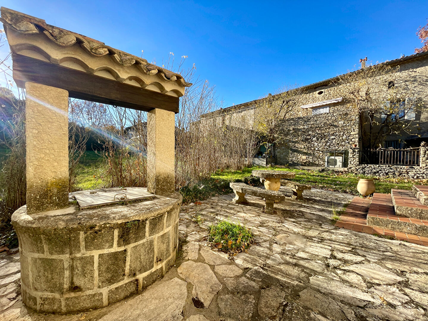 Photo Maison T4 135 m2 sur 1040 m2 de jardin ENTRECHAUX (84340) image 3/6