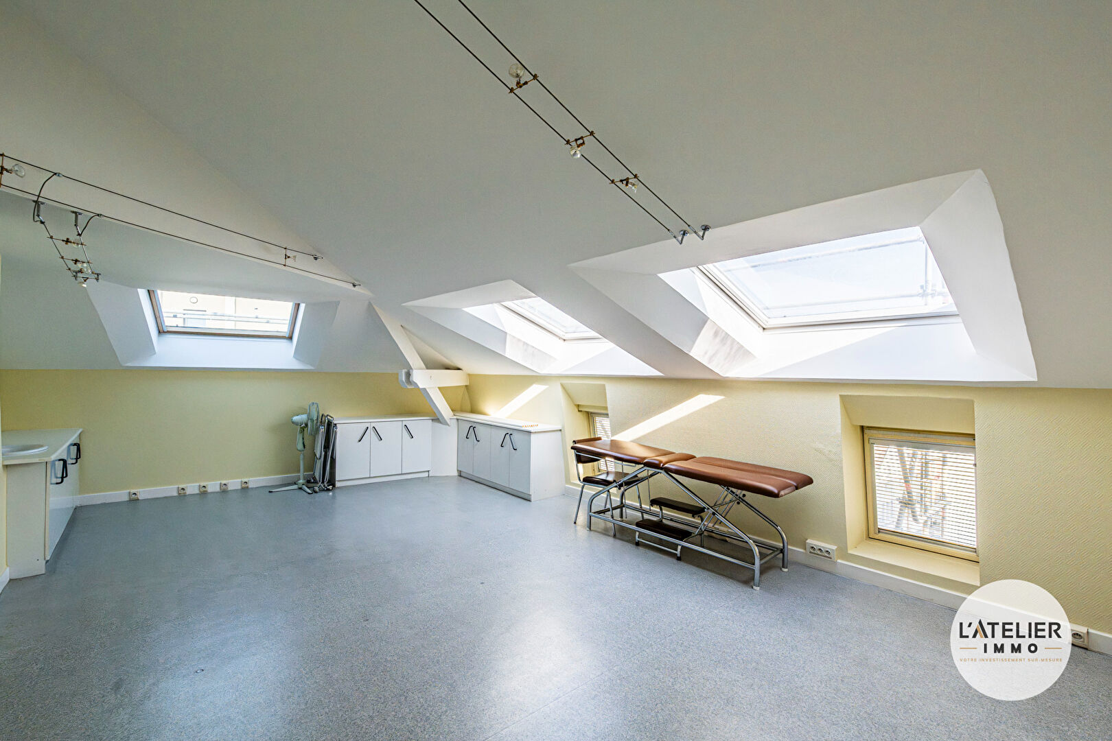 Photo Appartement, Local Médical ou profession libérale - Place Jamot image 1/6