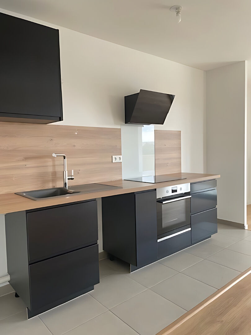 Appartement Reims 4 pièce(s) 81.20 m2 - non meublé