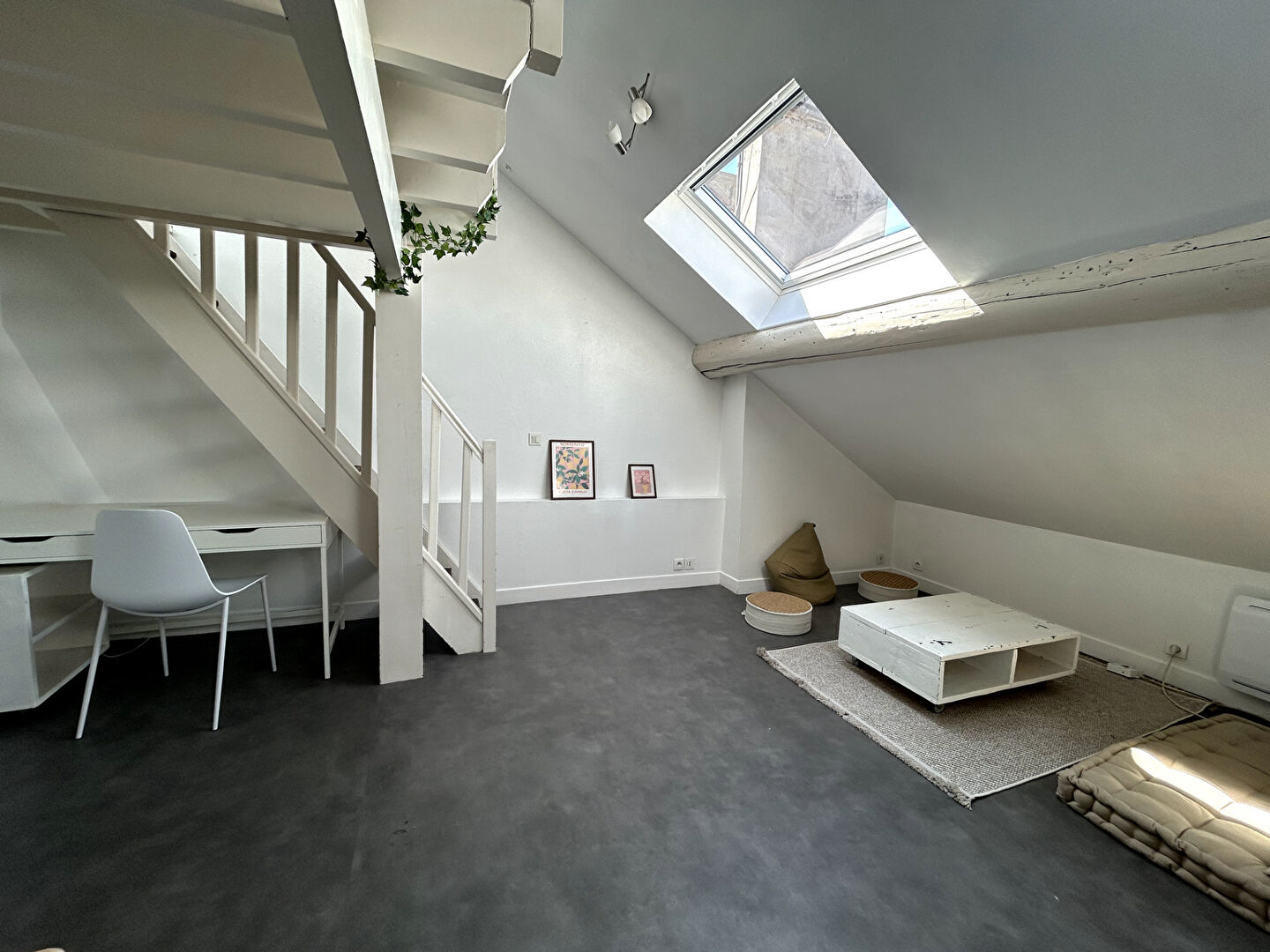 À louer T1 meublé de 27 m²  Avenue de Laon (proche tramway)