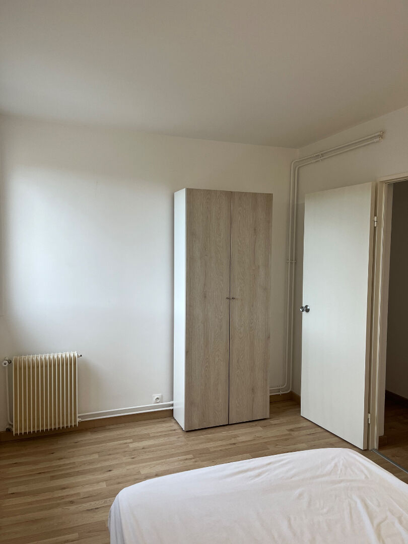 Photo EN EXCLUSIVITÉ - COLOCATION - dernière chambre de disponible  sa salle de douche privative image 2/6