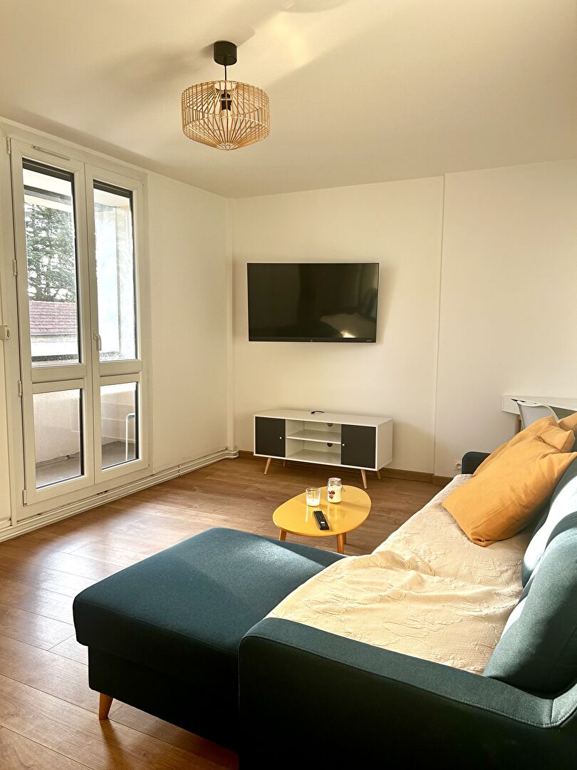 Photo EN EXCLUSIVITÉ - COLOCATION - dernière chambre de disponible  sa salle de douche privative image 5/6