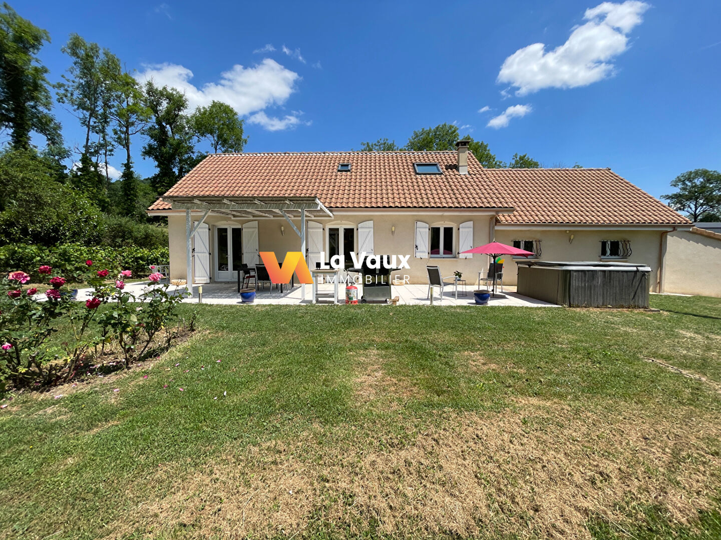 Photo Au pied de la colline de Sion, Maison 5 pièces 126 m² image 1/6