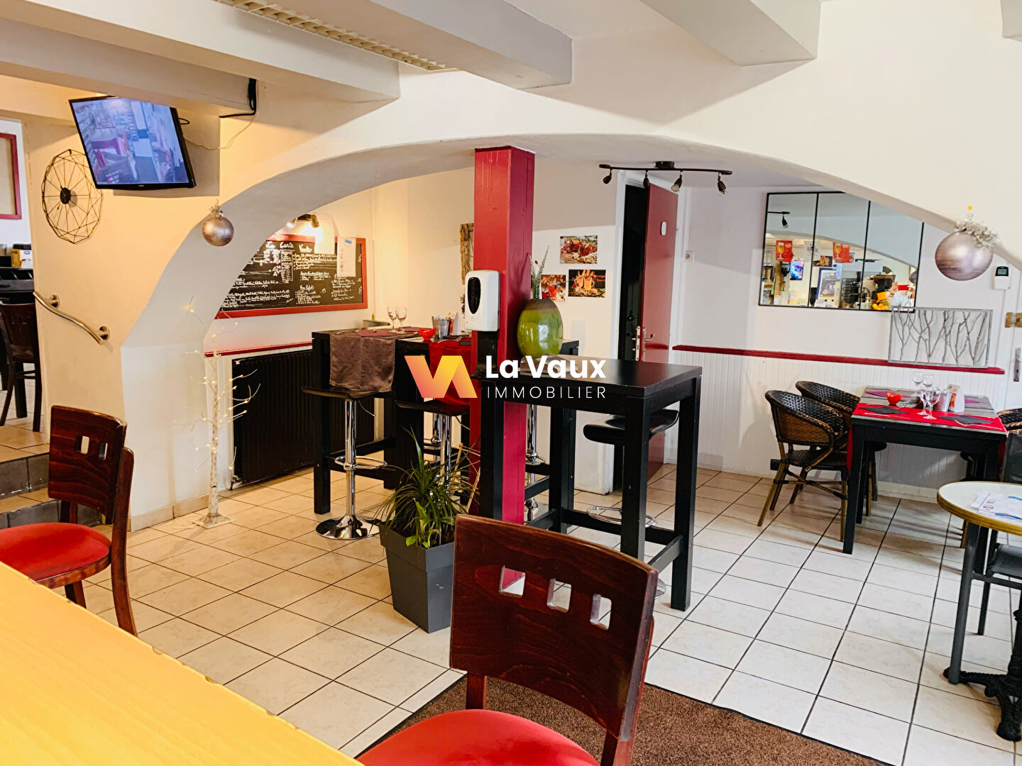 Photo Fonds de commerce de 170 m² et appartement de 100 m² , tabac, pmu, bar, restaurant avec terrasse image 4/6