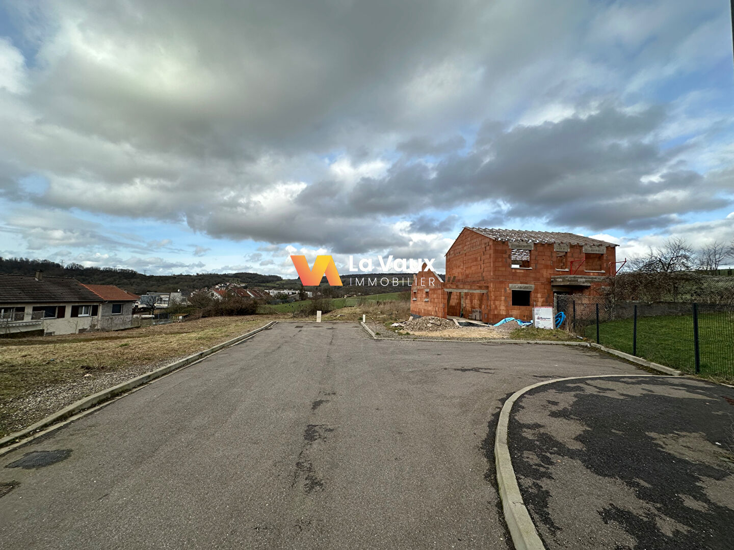 Photo Terrain à Custines constructibles et viabilisé de  580 m2 image 2/2