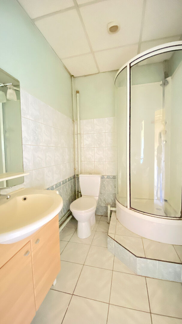 Photo Bouxières-Aux-Dames, ensemble immobilier de 243m2, 13 pièces, parcelle de 1000m2 image 5/6