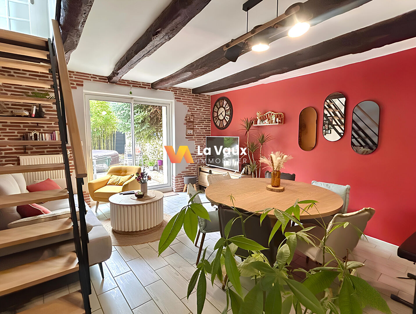 Maison Pont Saint Vincent 98 m2, cour-jardin.