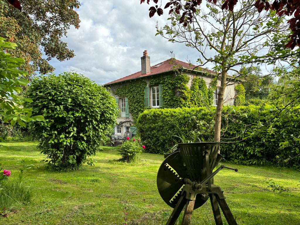 Photo Maison 6 pièces 136 m² et terrain de  1527 m² image 1/6