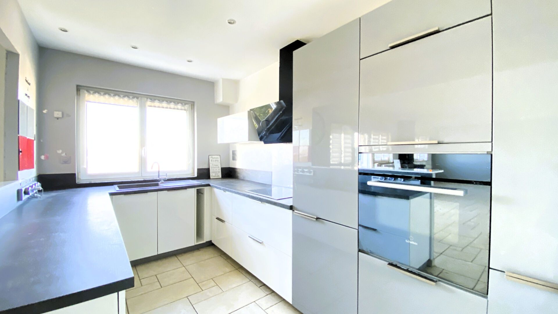 Maison de 156 m², 4 chambres 2 terrasses jardin de 1149 m² garage sous-sol