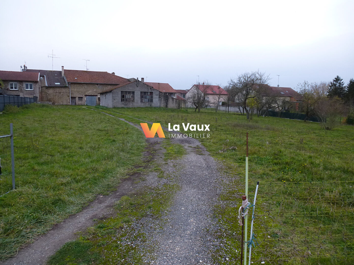 Photo MAISON PULLIGNY-CENTRE 4 pièces 107 m2 et TERRAIN plat de 3913 m² image 3/6