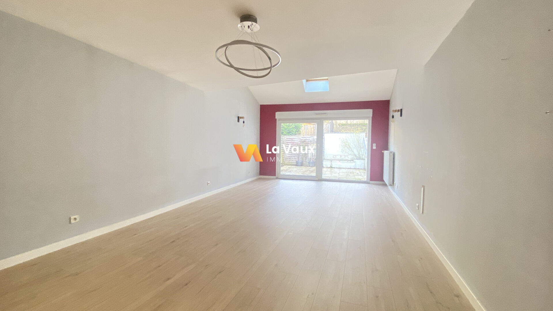 Photo Bouxières-aux-Dames, coeur de village, maison de 150 m²terrasses et jardin. image 3/6