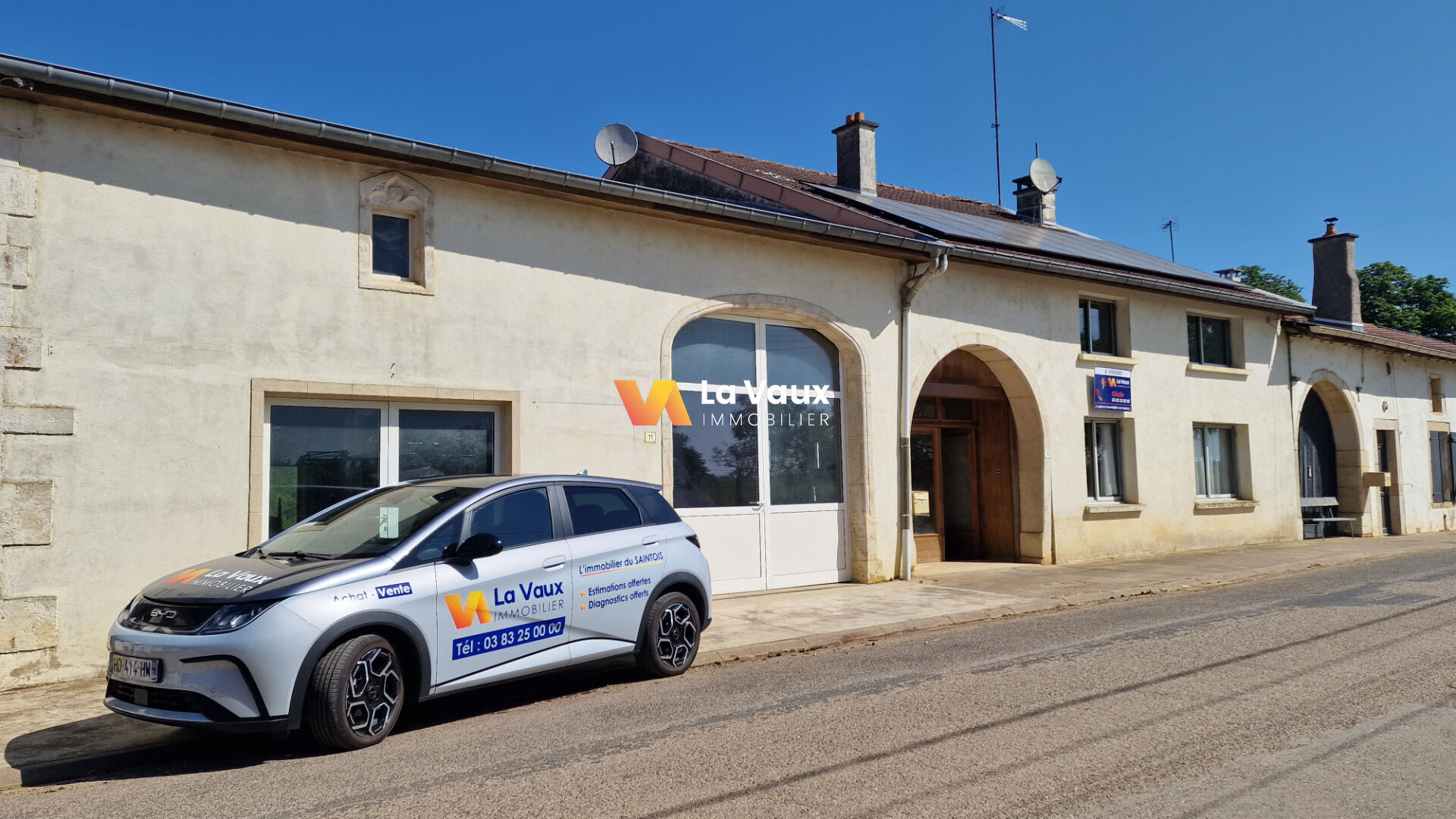 EXCLUSIVITE VITREY Maison avec grande dépendance
