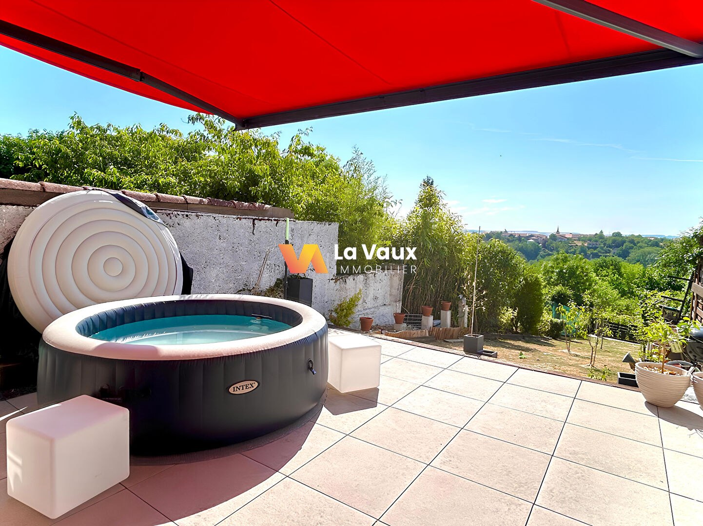 Maison de village atypique , 4 chambres , Terrasse sans vis-à-vis , Vue campagne