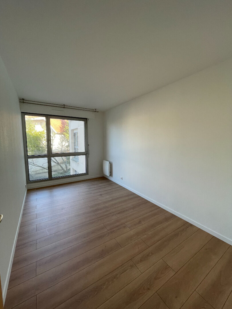 Photo Appartement Gagny 5 pièce(s) 93 m2 image 4/6