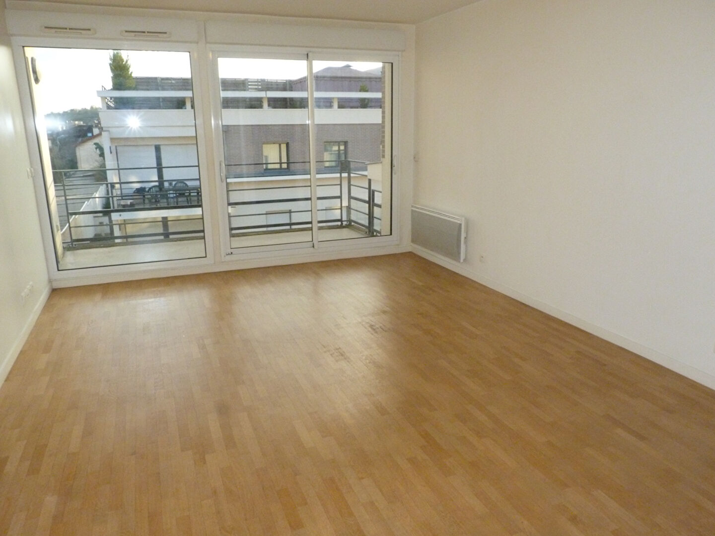 Photo Appartement Gagny 1 pièce(s) 33 m2 image 2/6