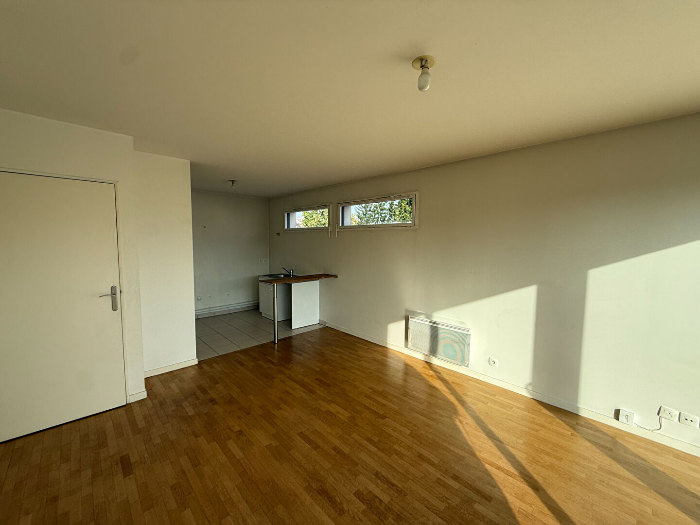 Photo Appartement Gagny 1 pièce(s) 33 m2 image 4/6